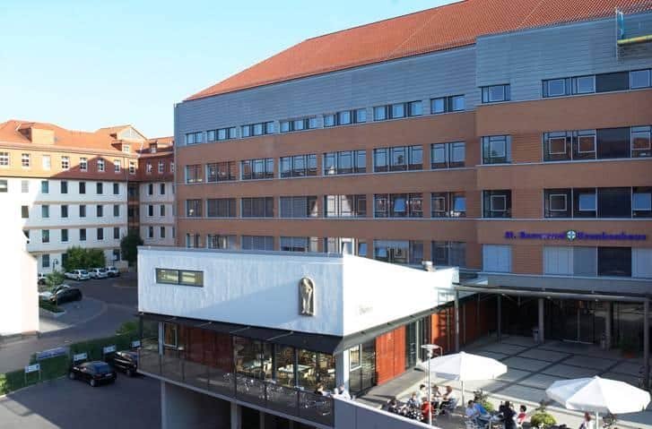Pro­jekt­re­por­tage: St. Bern­ward Kran­ken­haus setzt auf netz­werk­ba­sier­tes Gerätemanagement